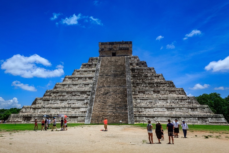 Pirâmide Kukulcán em Chichén-Itzá no México